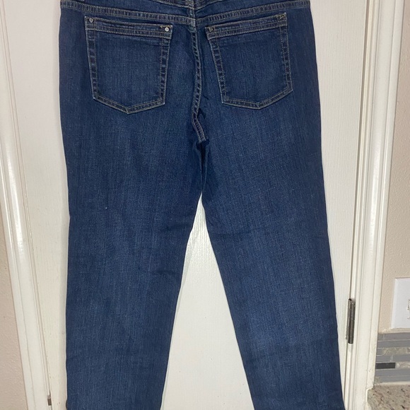 White House Black Market straight leg denim 26 inch inseam size 6 - Picture 3 of 4